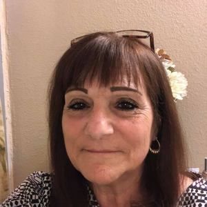 Meet your Posher, Linda